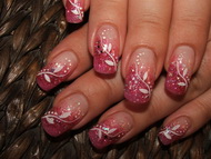 zselés műköröm akril díszítéssel